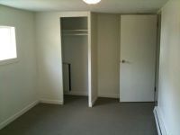 2712-1/2 N Cedar : Bedroom Closet