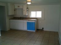 2712-1/2 N Cedar : Kitchen