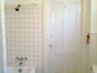 317 West Knox : Bathroom